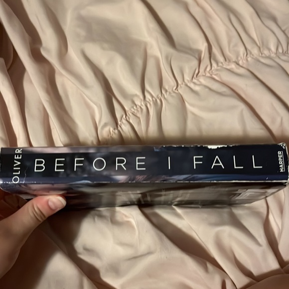 Before I Fall by Lauren Oliver - Picture 3 of 3